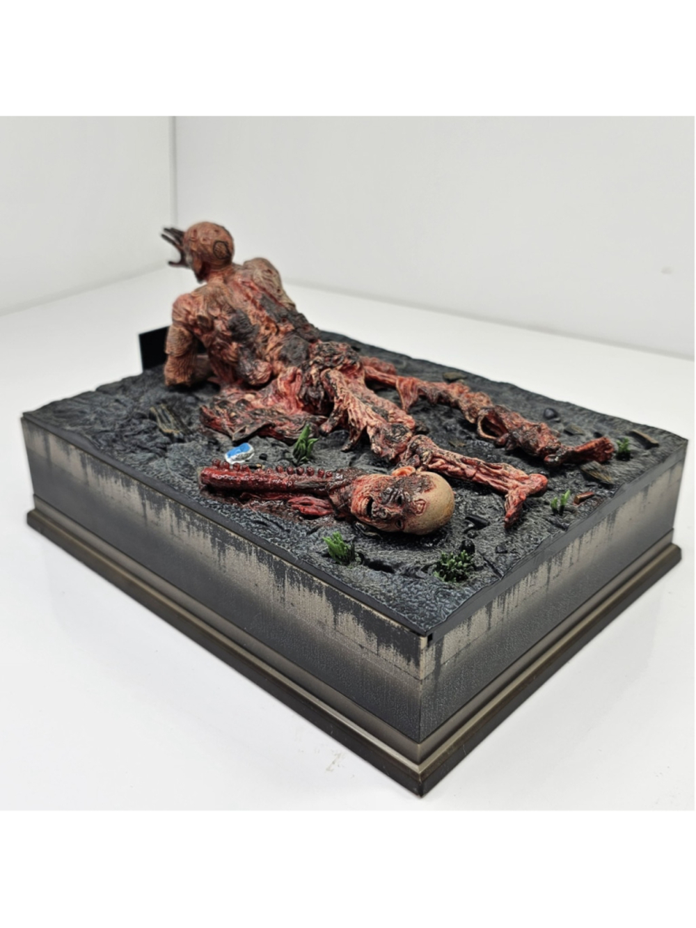The Walking Dead Complete Season 5 Asphalt Walker Limited Edition - Picture 14 of 16